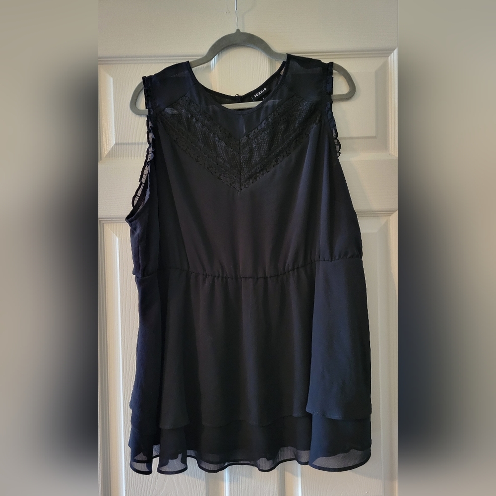 3X Torrid Crinkle Chiffon Lace Inset Babydoll Top - Black